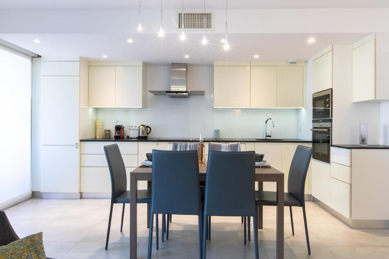 Renovated 2-Br Apartment With Terrace And Pool カンヌ エクステリア 写真