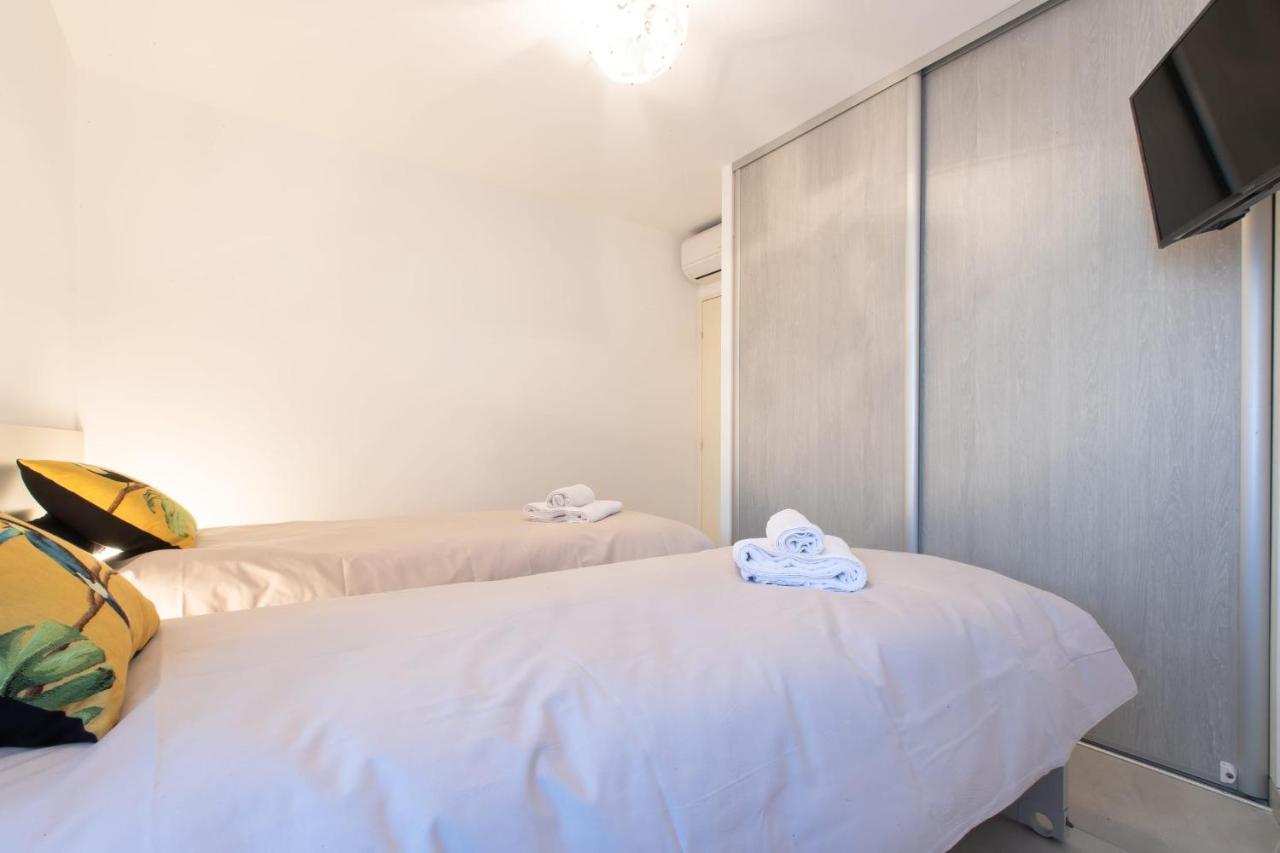 Renovated 2-Br Apartment With Terrace And Pool カンヌ エクステリア 写真